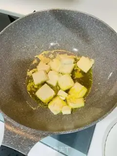 Make Tofu soup step 1