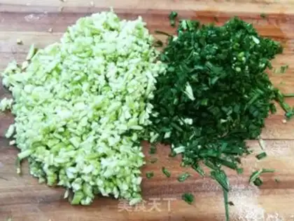 Make Shrimp insect dumplings step 3