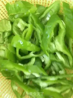 Make The green pepper onions step 0