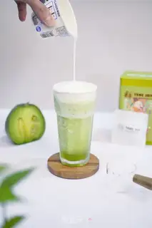 Make The emerald summer smoothies step 4