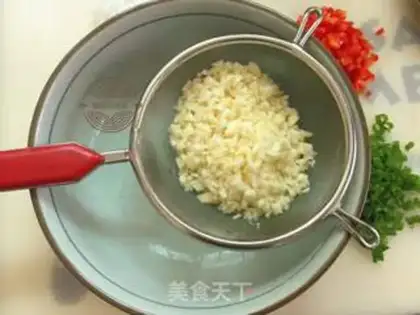 Make Garlic fan sap step 9