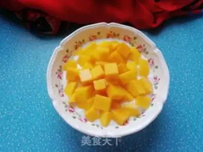 Make Mango yogurt bowl step 5