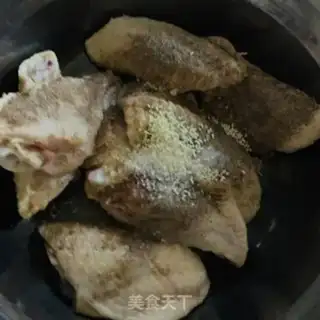 Make The chips are on the wings step 4