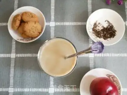 Make Homemade pearl milk tea step 9