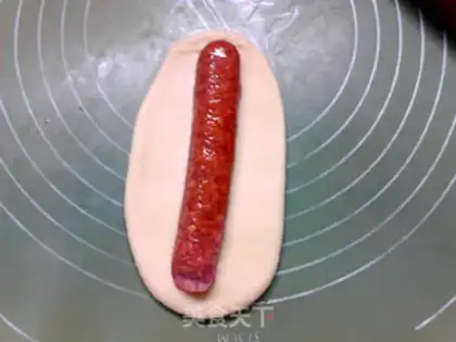Make Creaming beef sausage onion bread step 8