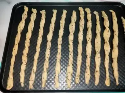Make Sesame banana sticks step 7