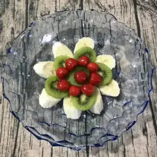 Make Fruit platter salad step 1