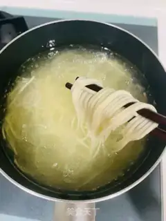 Make Fresh beef noodles step 5