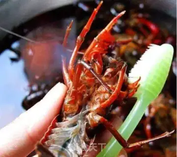 Make Spicy lobster step 0