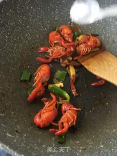 Make Spicy lobster step 16