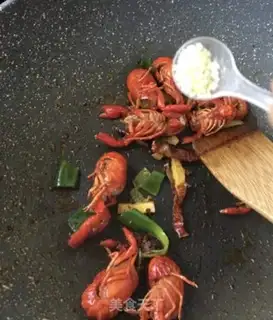 Make Spicy lobster step 17