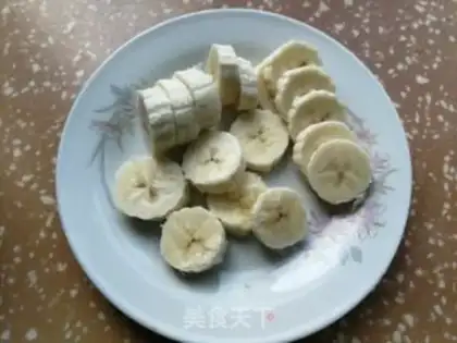 Make Banana shake step 1