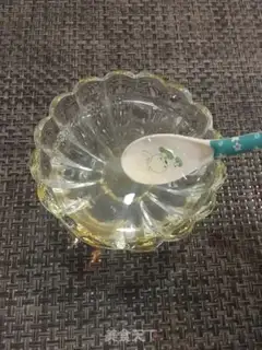 Make Ice-cold lemon honey water step 3