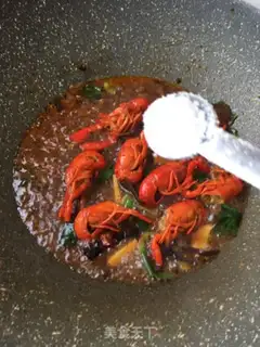 Make Spicy lobster step 21