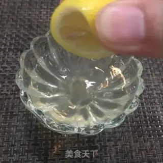 Make Ice-cold lemon honey water step 4