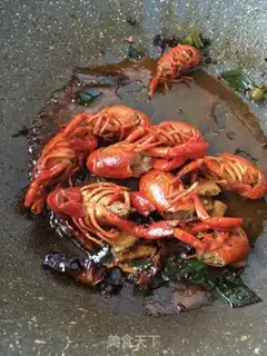 Make Spicy lobster step 22