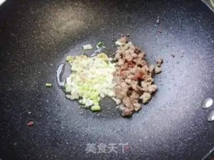Make Meat and bean red rice step 5