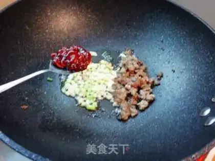 Make Meat and bean red rice step 6