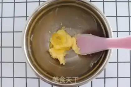 Make A turtle pineapple bag step 1