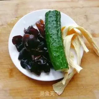 Make The cucumbers step 0