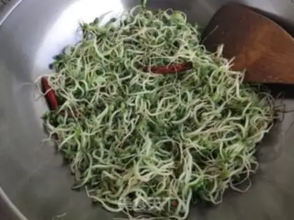 Make Jealousy bean sprouts step 4