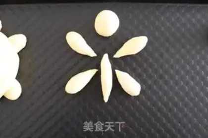 Make A turtle pineapple bag step 11