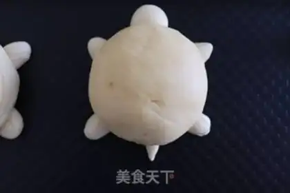 Make A turtle pineapple bag step 13