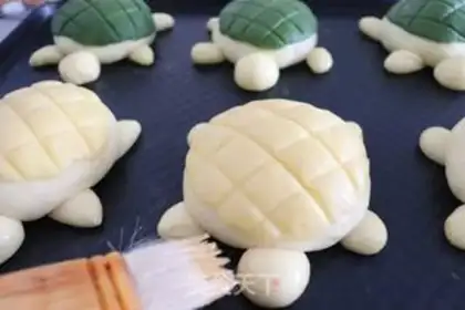 Make A turtle pineapple bag step 15