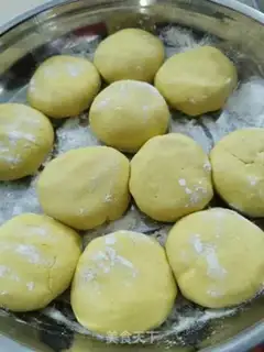Make Pumpkin bean cake step 3