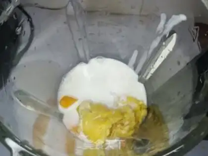 Make The durian mango milkshake step 4
