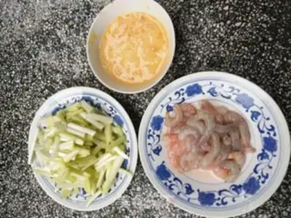 Make The chrysanthemum step 1