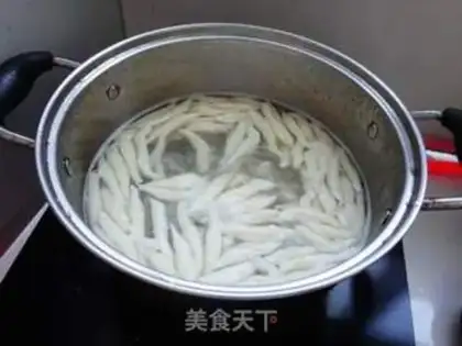 Make Mountain pasta fish step 13