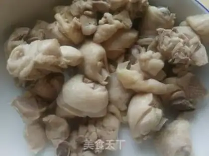 Make Carrot potatoes, chicken legs step 3
