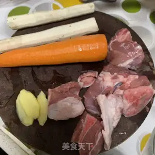 Make Pork radish chop soup step 0