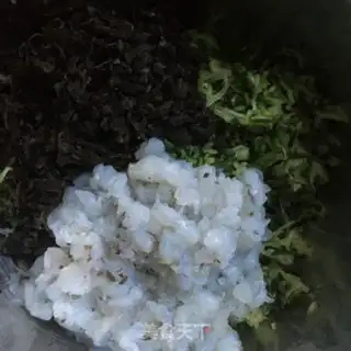 Make Shrimp egg cucumber dumplings step 3