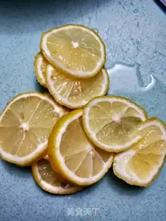 Make Lemon tea and milk freeze step 1