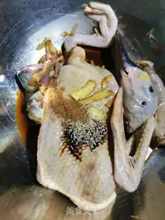 Make Five pickled ducks step 1