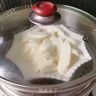 Make Potato mountain medicine cake step 1