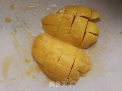Make Banana mango melon yogurt bowl step 1