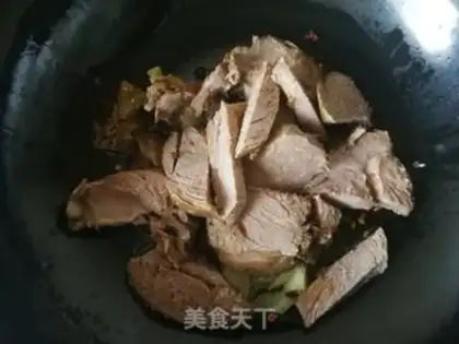 Make Onion fried lamb step 6