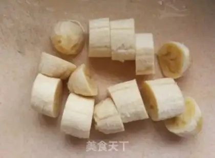 Make Banana mango melon yogurt bowl step 2