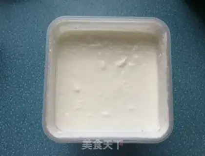 Make Banana mango melon yogurt bowl step 4
