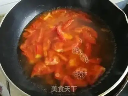 Make Tomato egg-skin soup step 5