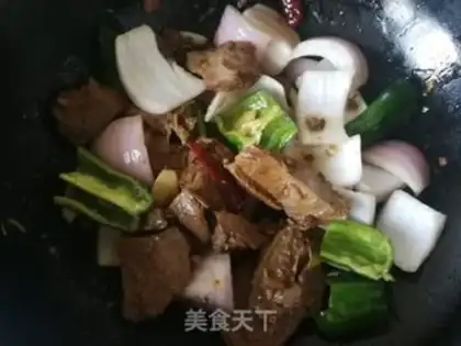Make Onion fried lamb step 10