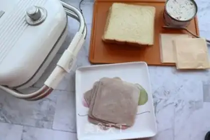 Make Cheese tuna ham sandwich step 0