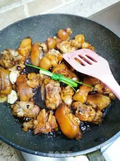 Make Red burning pig hoof step 6