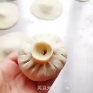 Make Four seasons of chicken buns with soy sauce step 14