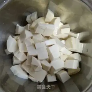 Make Hot pepper eggs and tofu step 0
