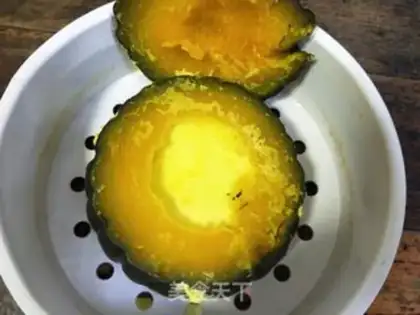 Make Pumpkin steamed eggs step 7