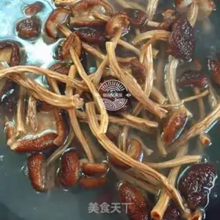 Make Tea, mushroom, dragon bone soup step 6